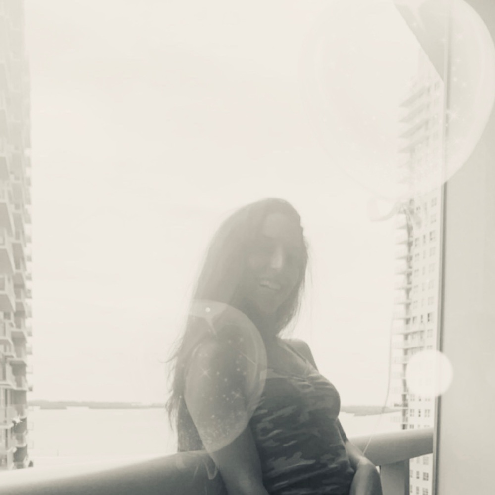 Meet your Posher, Naomi